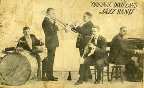 Which style of jazz grew out of Louis Armstrong’s style of cornet playing?