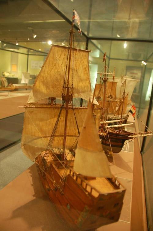 What was the name of the ship on which the Pilgrims traveled to North America in 1620? ...