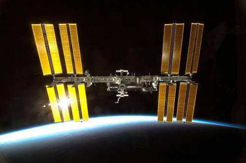PLS HELP I MARK BRAINLIEST  There are 16 solar panels on the International Space Station. What is th