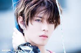 Does anyone else bias Yuta from nct?