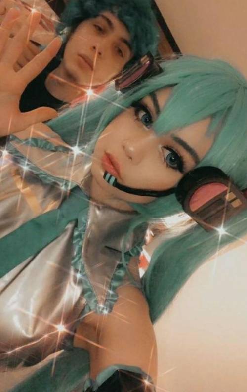 Anyone just tryna search some cosplays they did at ikkicon or at home? XD Oh i love miku- the fact