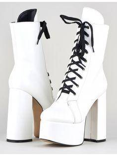 Who Loves These Shoes??
I Mean Who Wouldn't!!