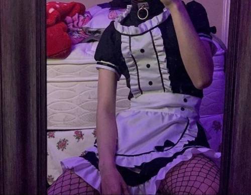 Ayo, who likes my maid outfit?