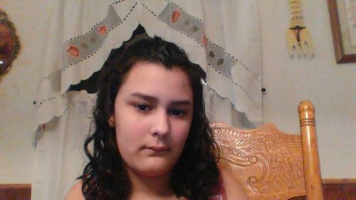 Hey boys im 13 almost 14 looking for a bf also ra te me 1 to 10