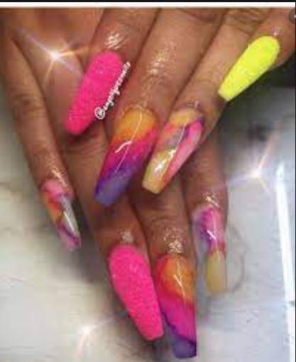 Which nails look better