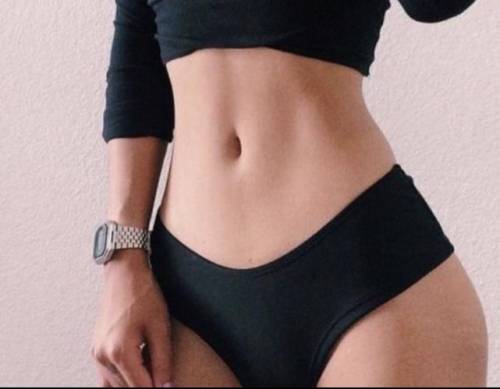 TW: How many water bottles should I drink to make my stomach flatter like the picture above??