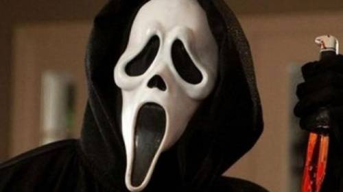 Happy almost halloween time to watch scream series on netflix/movies>:)

heres you treat a 100
