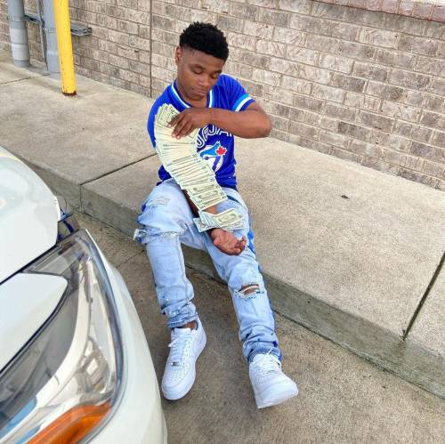 Lil Rekkless died herd his granny cry RIP her Grandson
#WER2312
#TwinZone